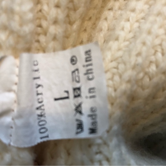 Sweater - Picture 3 of 3